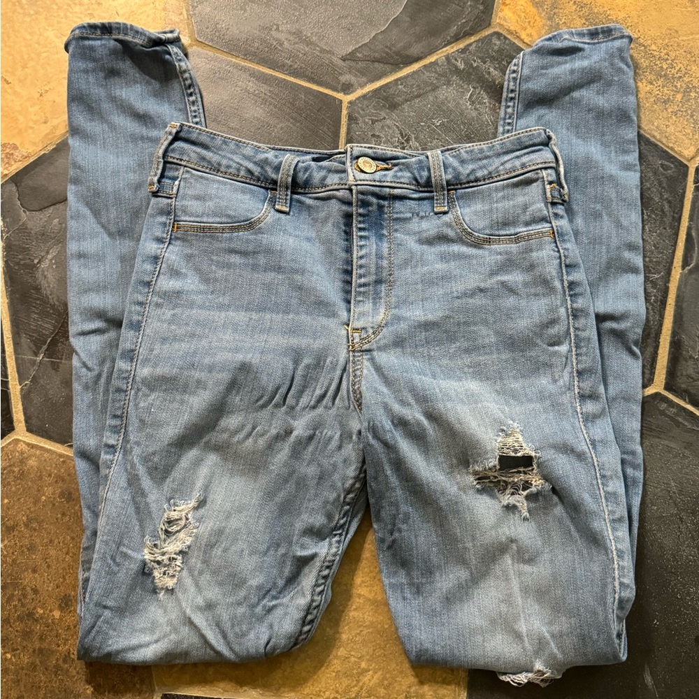 Hollister ripped jeans, size 5R